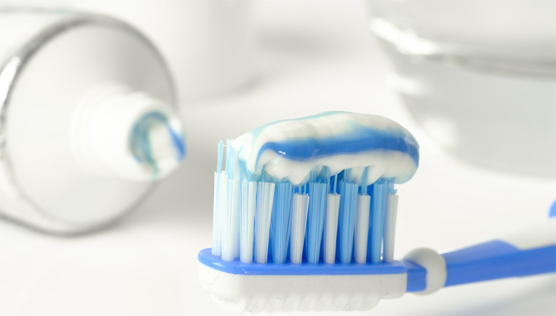 efectos blanqueantes en dentífricos, geles y enjuagues bucales