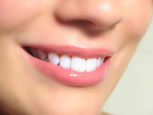 factores que influyen en la estetica dental